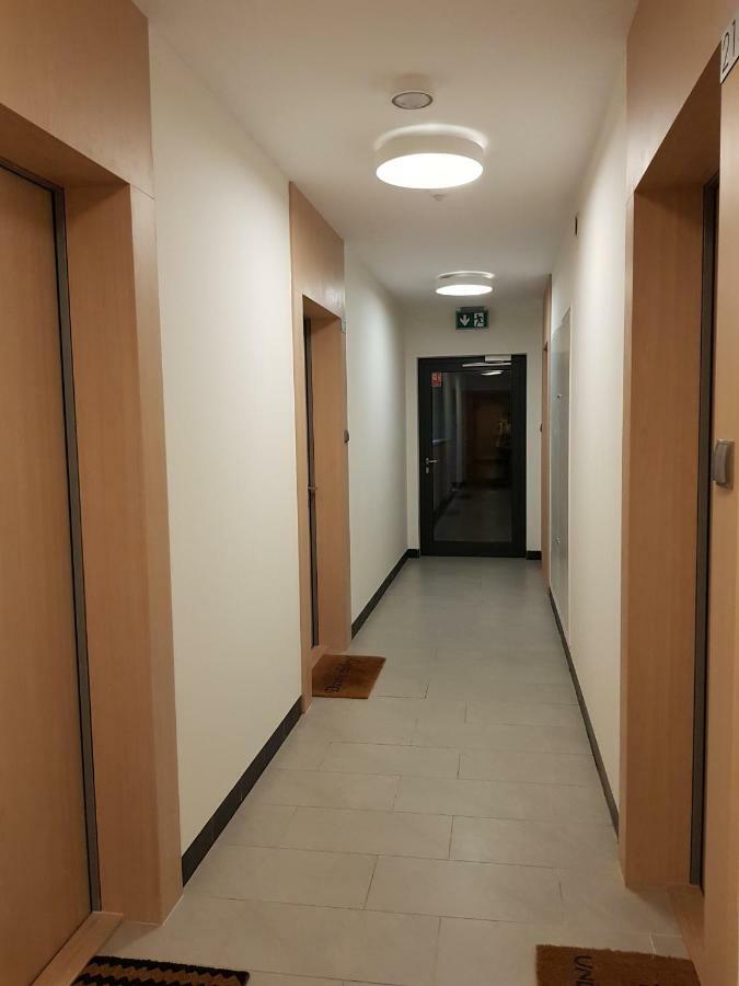 Hennela Apartment ワルシャワ エクステリア 写真
